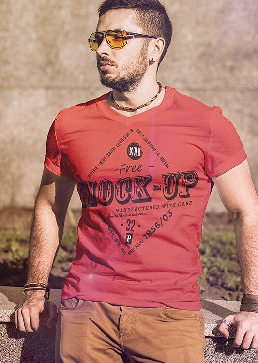 T-Shirt male Fashion Mockup
