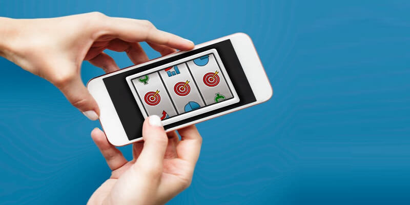 Online Slots vs Table Games